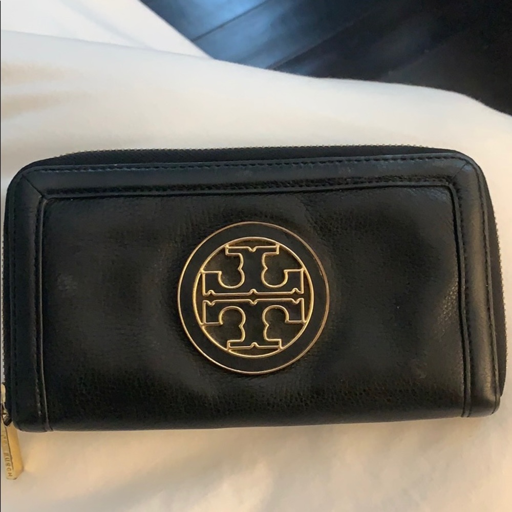 Tory Burch wallet